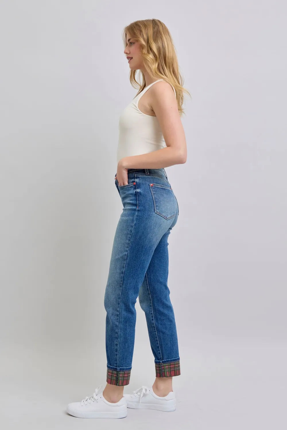 Shop Judy Blue Full Size Plaid Print Cuff Straight Leg Jeans with Pockets at Opolay. Trendy plaid cuffs, comfy stretch denim, perfect everyday fit.